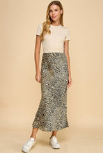 Load image into Gallery viewer, Leopard Maxi Skirt
