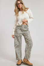 Load image into Gallery viewer, Wildin&#39; Out Barrel Jeans
