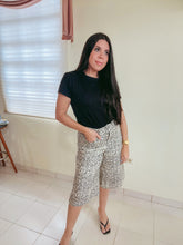 Load image into Gallery viewer, Leopard Bermuda Shorts
