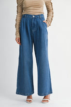 Load image into Gallery viewer, Índigo Wide Leg Denim
