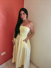 Load image into Gallery viewer, Butter Bloom Maxi
