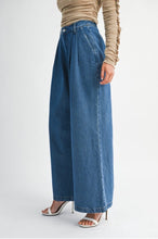 Load image into Gallery viewer, Índigo Wide Leg Denim
