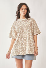 Load image into Gallery viewer, Kitty Rhinestone Tee
