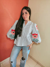 Load image into Gallery viewer, Brisa Floral Blouse
