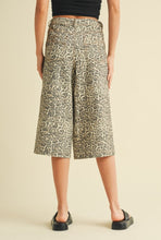 Load image into Gallery viewer, Leopard Bermuda Shorts
