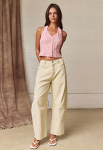 Load image into Gallery viewer, Chai Latte Barrel Jean
