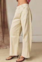 Load image into Gallery viewer, Chai Latte Barrel Jean
