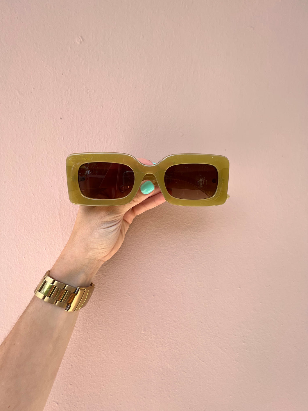 Retro Sunglasses / Olive